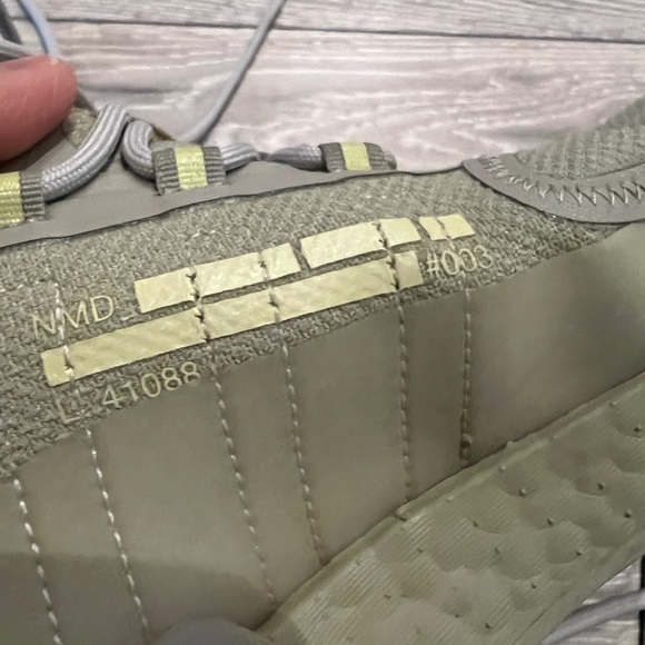 NMD_V3 womens (USED) - Picture 6 of 9